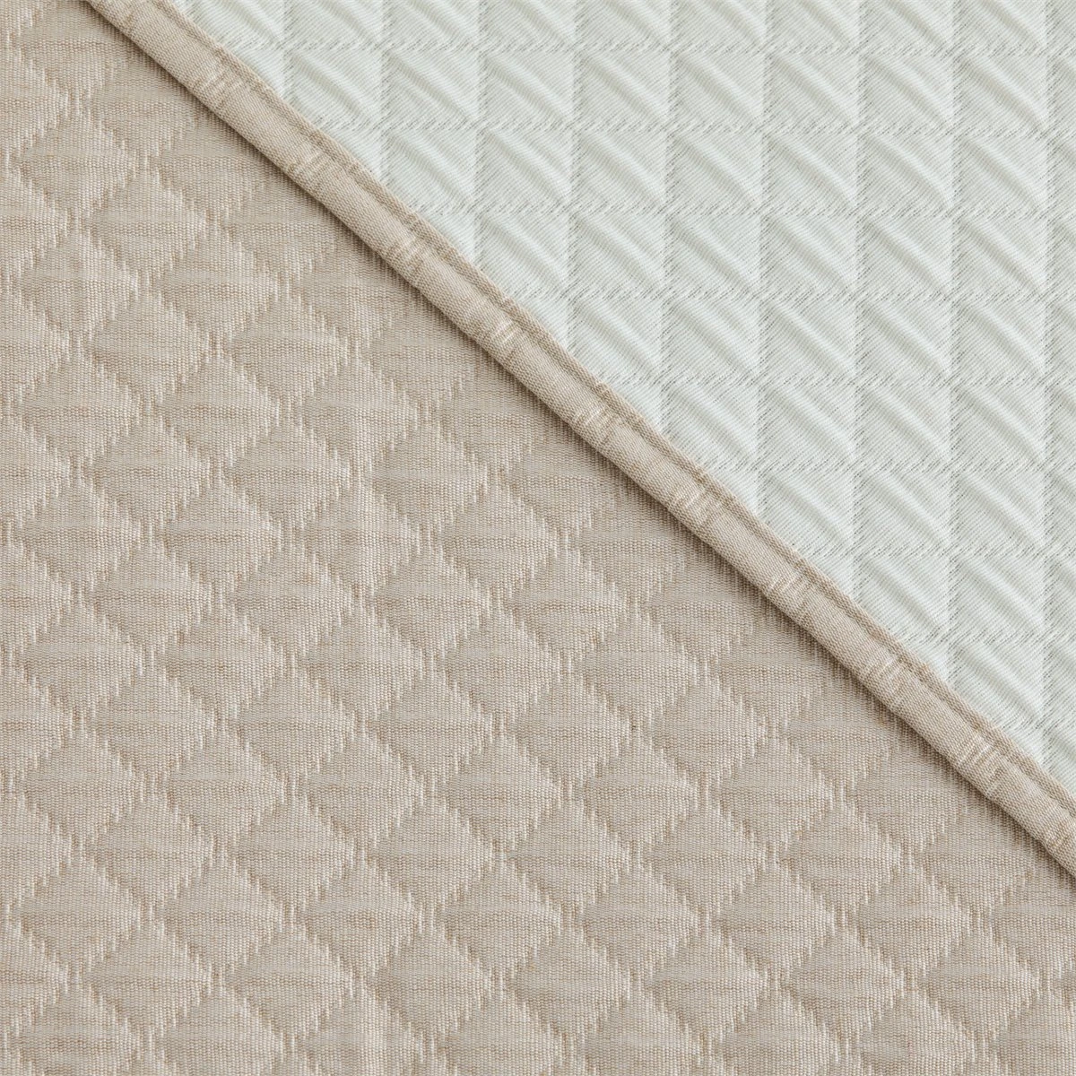 Vipalia - Colcha Bouti Pique 30% Algodón - 70% Poliester. Modelo Silver Cama 135 Cm - 235x260 Cm, Color Beige/Marfil 5 Vipalia - Colcha Bouti Pique 30% Algodón - 70% Poliester. Modelo Silver Cama 135 Cm - 235x260 Cm, Color Beige/Marfil - Imagen 5