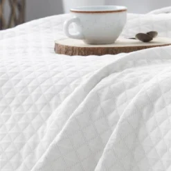 Vipalia - Colcha Bouti Pique 30% Algodón - 70% Poliester. Modelo Silver Cama 90 Cm - 180x260 Cm, Color Blanco/Marfil -Outlet Colcha Viva Tienda b07fffddb014758e77cf02b707bc416fe7de553a 7c282c89228a46bc8da6c71ec66a2576