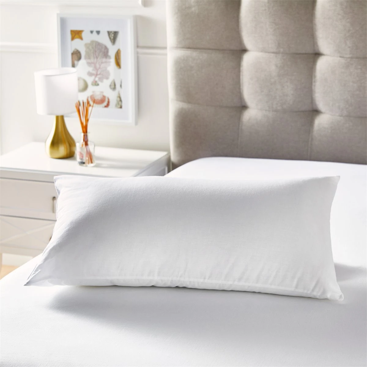 Almohada De Fibra Con Tratamiento Antialérgico 40x135cm Pikolin Home 2 Almohada De Fibra Con Tratamiento Antialérgico 40x135cm Pikolin Home - Imagen 2