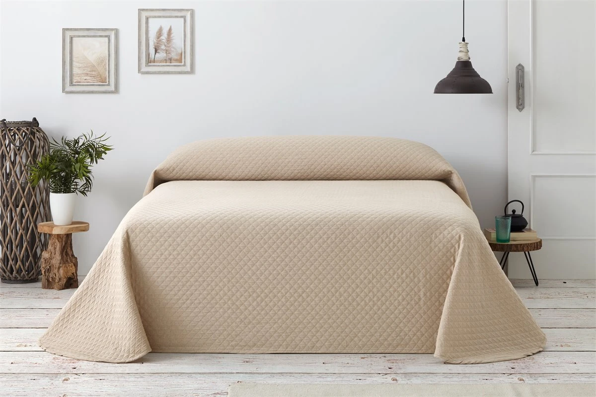 Vipalia - Colcha Bouti Pique 30% Algodón - 70% Poliester. Modelo Silver Cama 135 Cm - 235x260 Cm, Color Beige/Marfil 3 Vipalia - Colcha Bouti Pique 30% Algodón - 70% Poliester. Modelo Silver Cama 135 Cm - 235x260 Cm, Color Beige/Marfil - Imagen 3